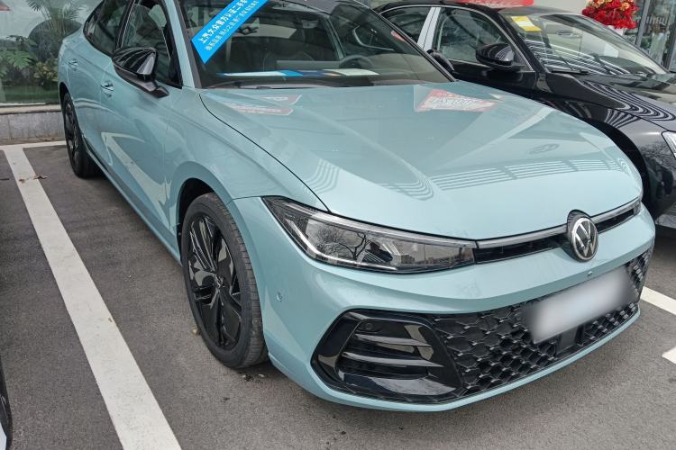 Used Volkswagen Passat 2025 Pro 380TSI Starry Dragon Luxury Edition

