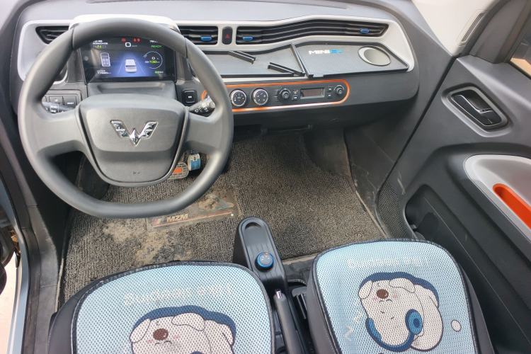 Used Wuling Hongguang MINIEV 2020 Enjoyment Model Lithium Iron Phosphate Center Console