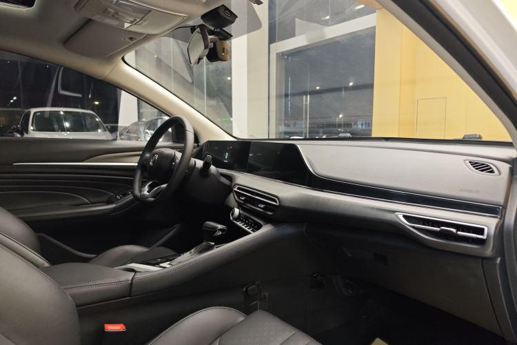 Used CHANGAN Eado 2021 PLUS 1.6L GDI CVT Luxury Model
