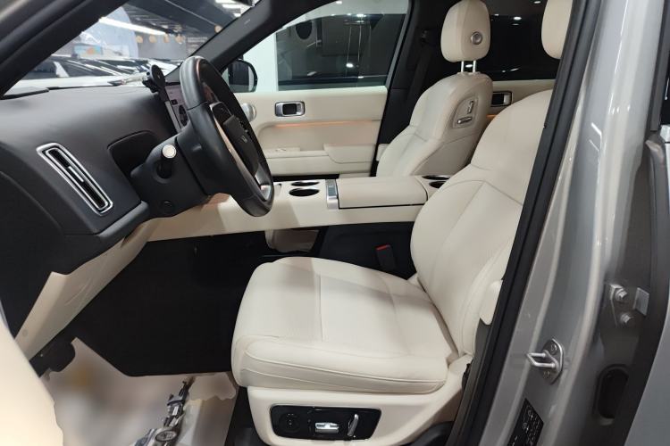 Used Li Auto L8 2023 Pro Model
