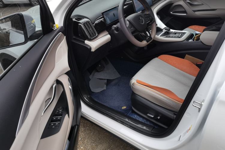 Used BYD Song Pro New Energy 2023 Champion Edition DM-i 110KM Beyond Model Driver Seat