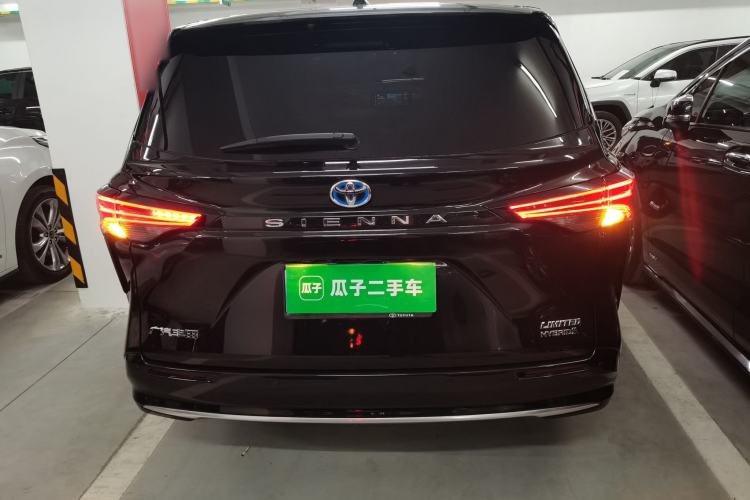 Used Toyota SIENNA 2021 2.5L Hybrid Premium Edition Rear