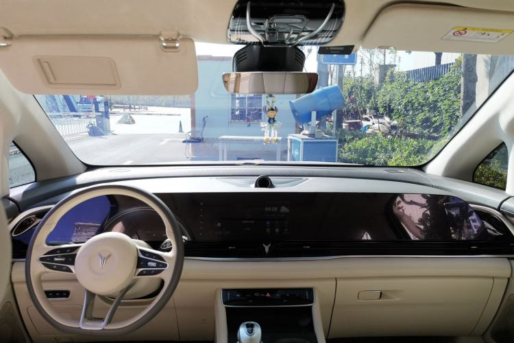 Used VOYAH Dream 2024 PHEV Ultra-Long Range Flagship Edition Center Console