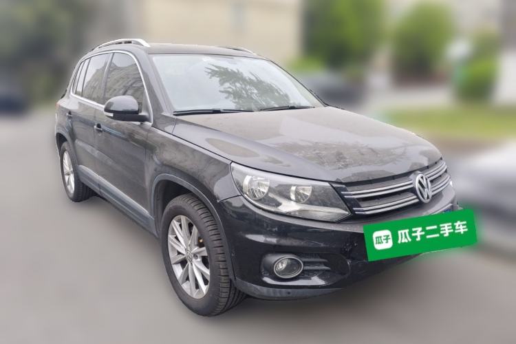 Used Volkswagen Tiguan 2012 2.0 TSI Comfort Edition Front Right 45 Deg