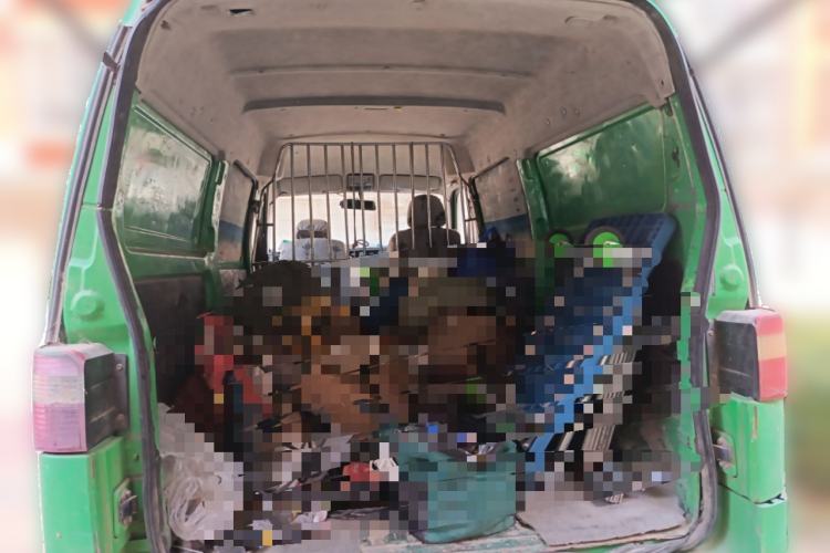 Used Jinbei Hiace X30 2016 1.3L Van Standard Edition DLCG12 Trunk