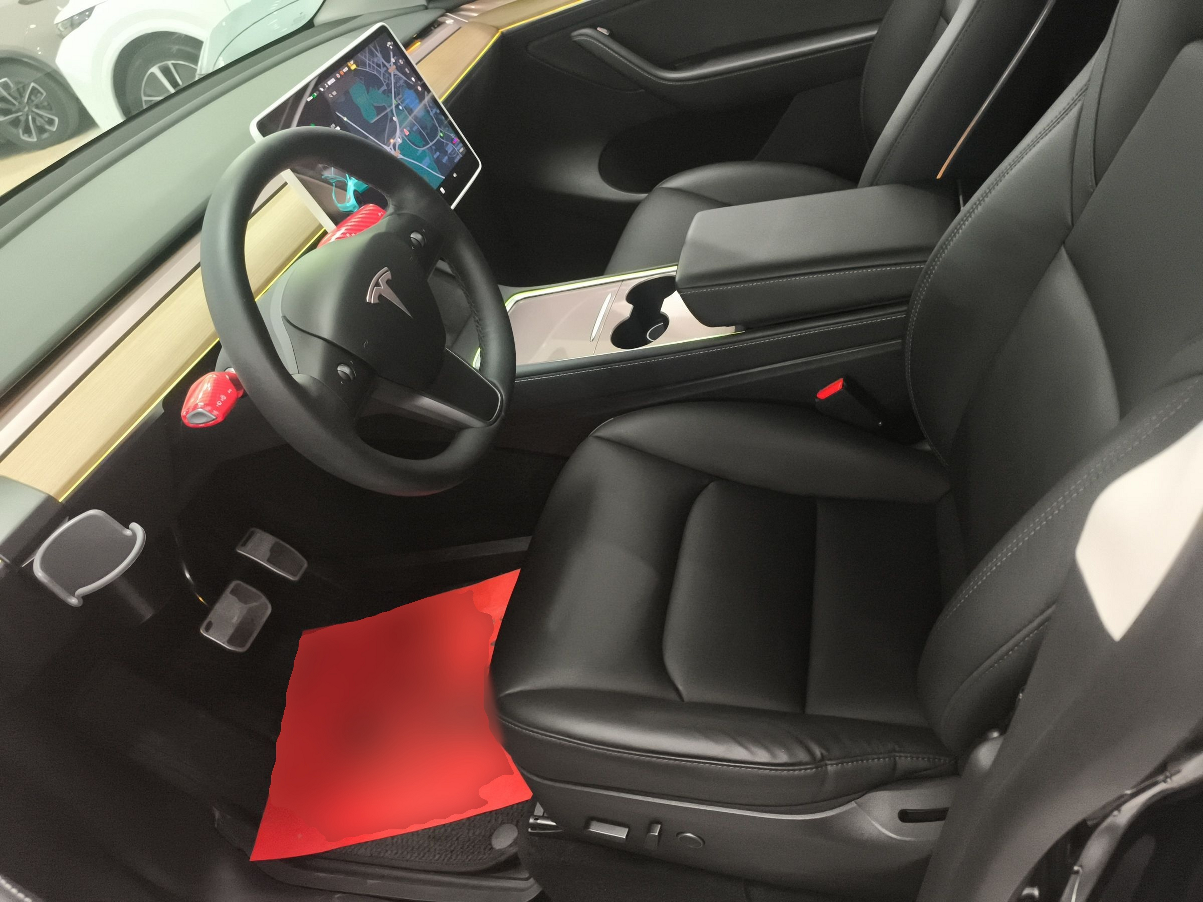 المقاعد الأمامية داخل السيارة