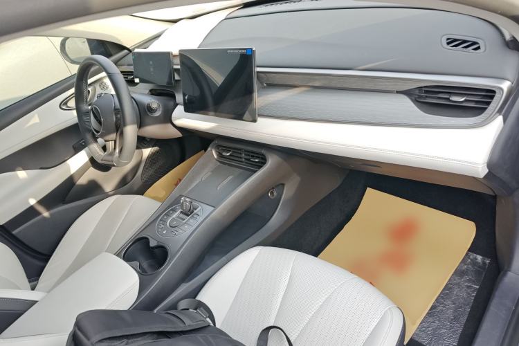 Used BYD Seal 05 DM-i 2025 DM-i Intelligent Drive 120KM Flagship Model Center Console