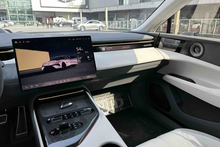 Used Lotus EMEYA 2024 EMEYA L+
