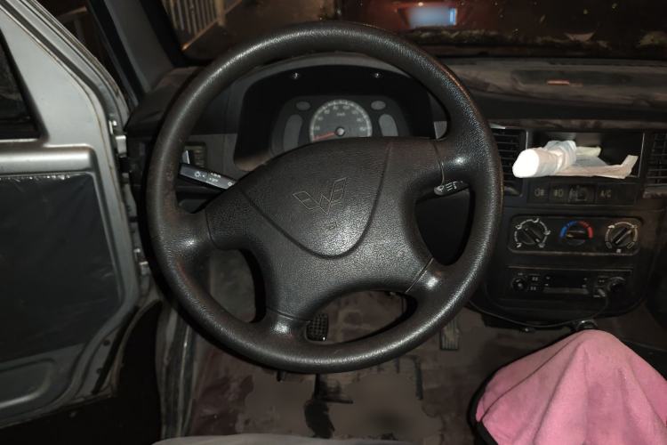 Used Wuling Zhiguang 2015 1.2L Practical LS-I Model