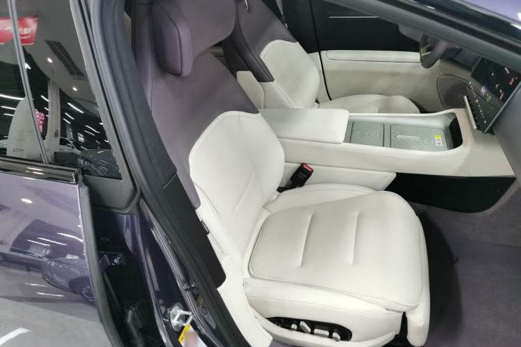 Used Avatr 12 2025 Ultra Extended-Range Edition Right Front Seat