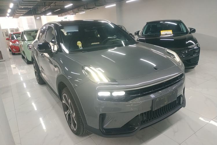 Used Lynk & Co 06 2023 Remix 1.5T Dynamic Halo Front Right 45 Deg