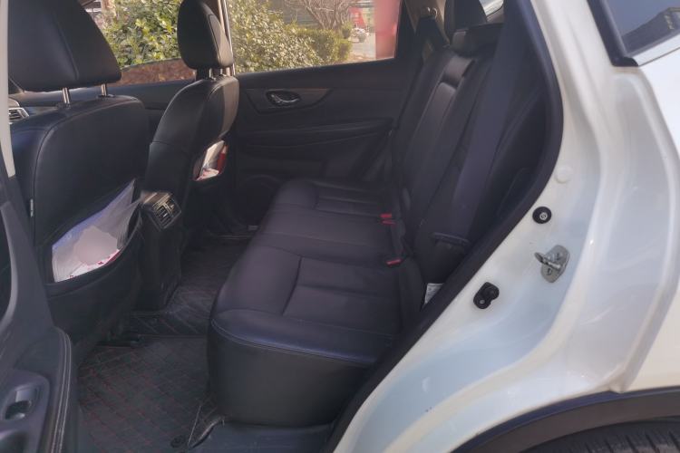 Used Nissan X-Trail 2014 2.5L CVT Luxury Edition 4WD
