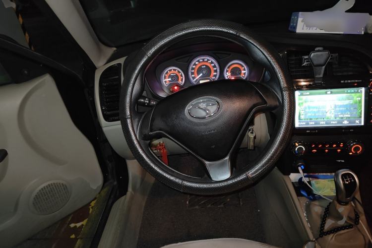 Used Soueast V3 Lingyue 2011 Revised Version 1.5L Manual – Style Edition Steering Wheel