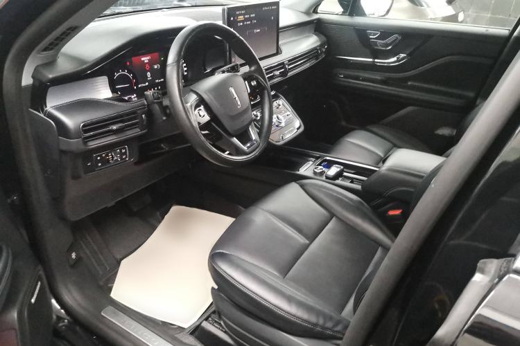 Used Lincoln Corsair 2020 2.0T Two-Wheel Drive Luxury Edition Left Front Seat