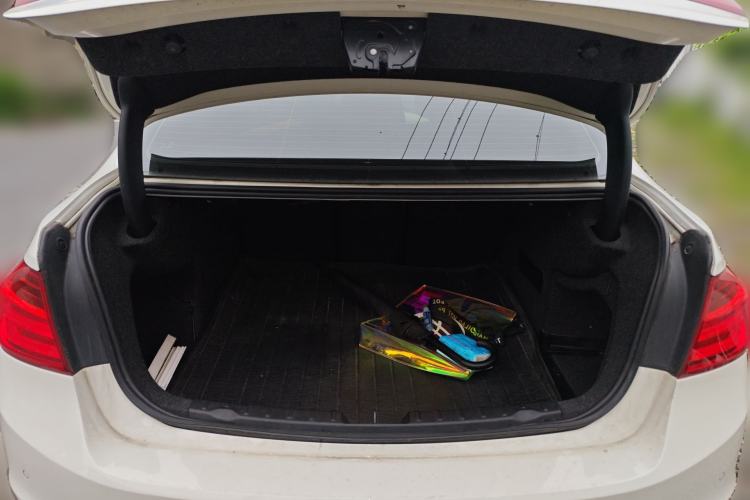 Used BMW 3 Series 2015 320Li Luxury Edition Fashion Model Trunk