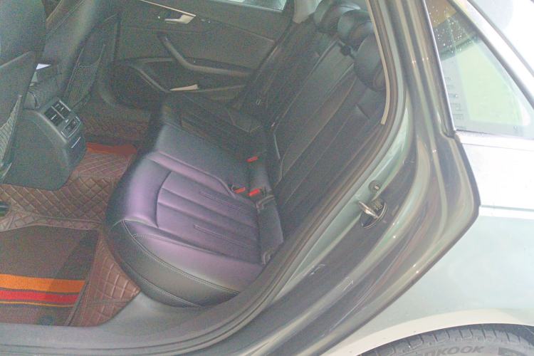 Used Audi A4L 2019 40 TFSI Fashion Version China V