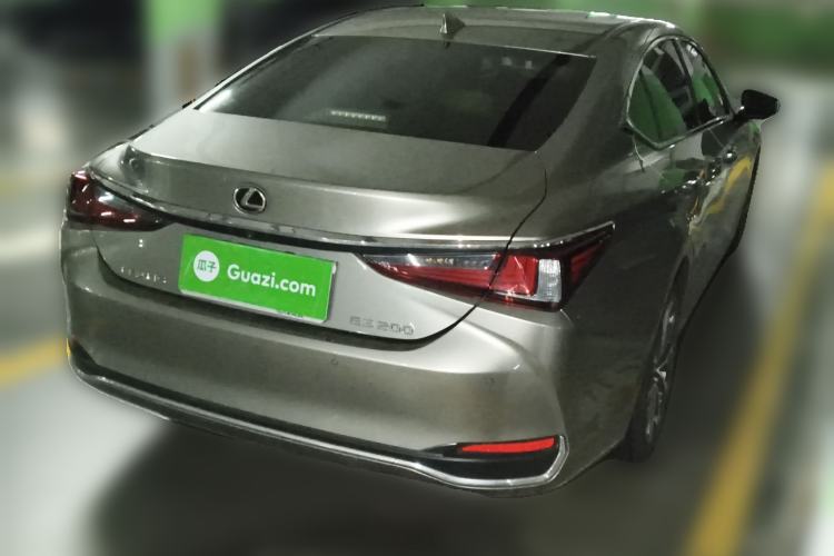 Used Lexus ES 2023 200 Excellence Edition
