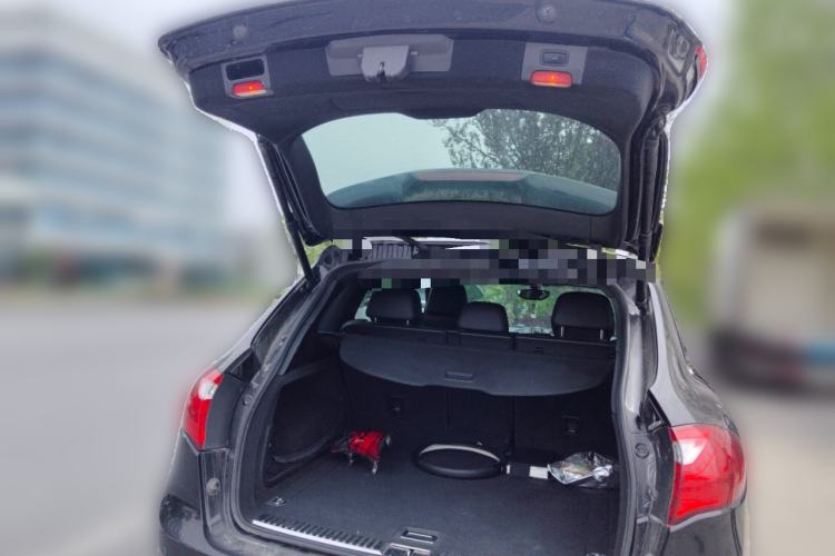 Used Porsche Cayenne 2013 3.6L automatic transmission U.S. specification Trunk