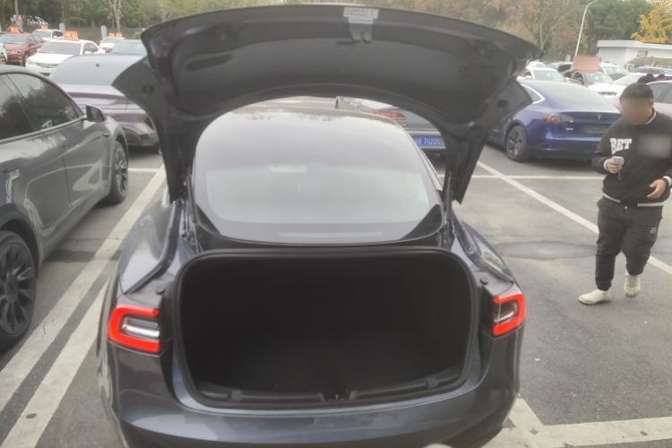 Used Tesla Model 3 2019 Long-Range Rear-Wheel-Drive Version