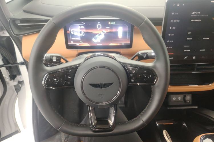 Used Geely Galaxy LEVC L380 2024 140-Degree 6-Seater All-Wheel-Drive Ultra