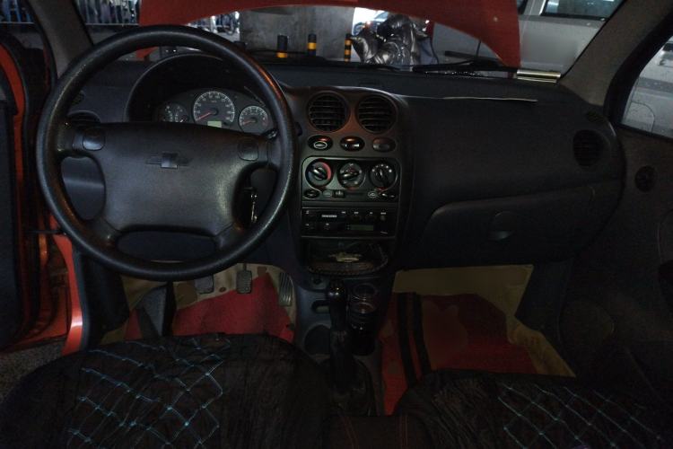 Used Baojun Lechi 2012 1.0L Manual P-TEC Superior Model Center Console