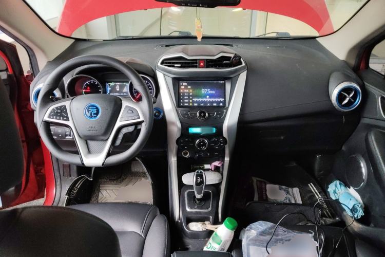 Used BYD Yuan New Energy 2018 EV360 Smart Connect Cool Edition Center Console