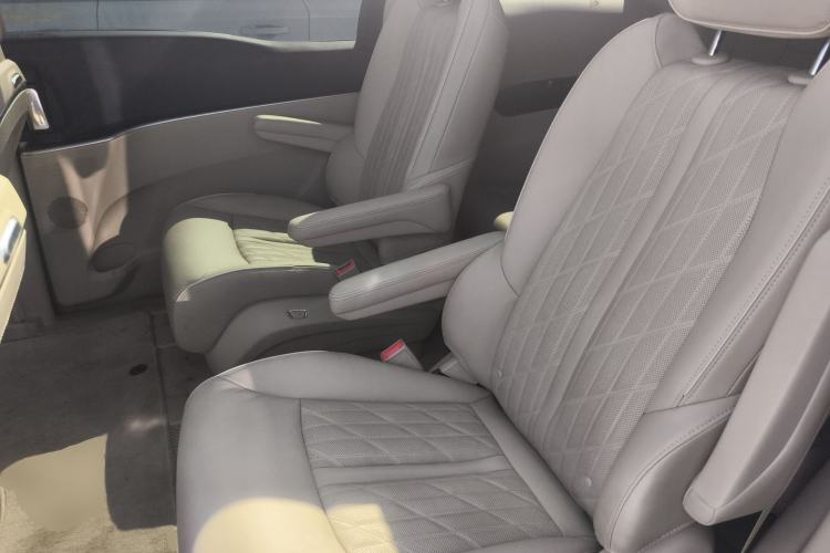 Used Buick GL8 2023 Land Business Class Smart Deluxe Model Left Rear Seat