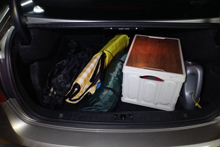 Used Volvo S60 2014 S60L 2.0T Zhiyuan Edition
