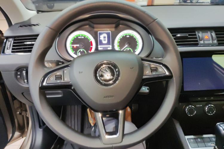 Used Skoda Octavia 2022 1.5L Automatic Comfort Edition Steering Wheel