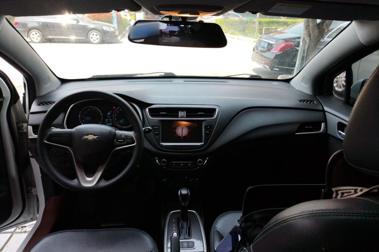 Used Chevrolet Lova RV 2016 1.5L Automatic Smart Drive Edition Center Console