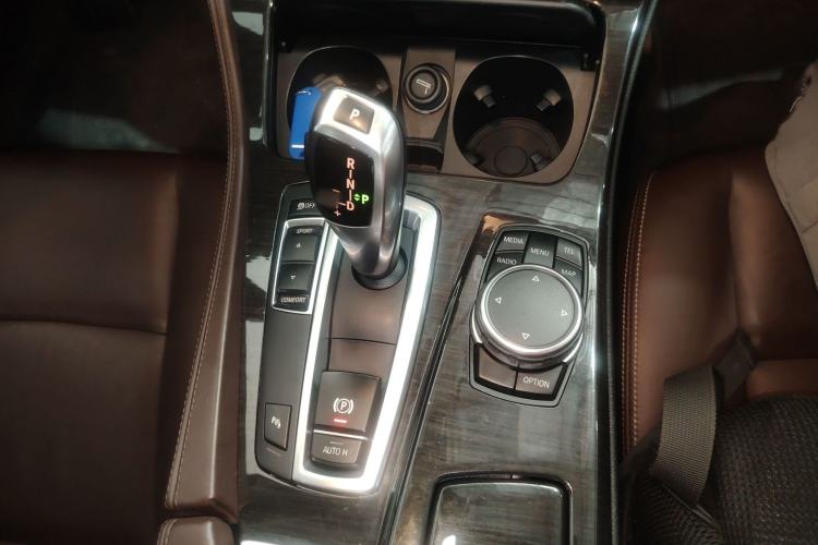 Used BMW 5 Series 2014 525Li Luxury Design Package