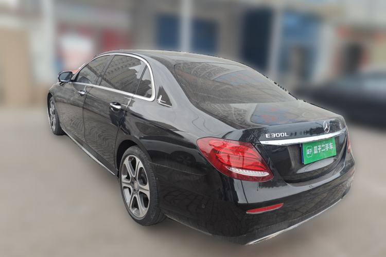 Used Mercedes-Benz E-Class 2016 E 300 L Sporty and Stylish Model