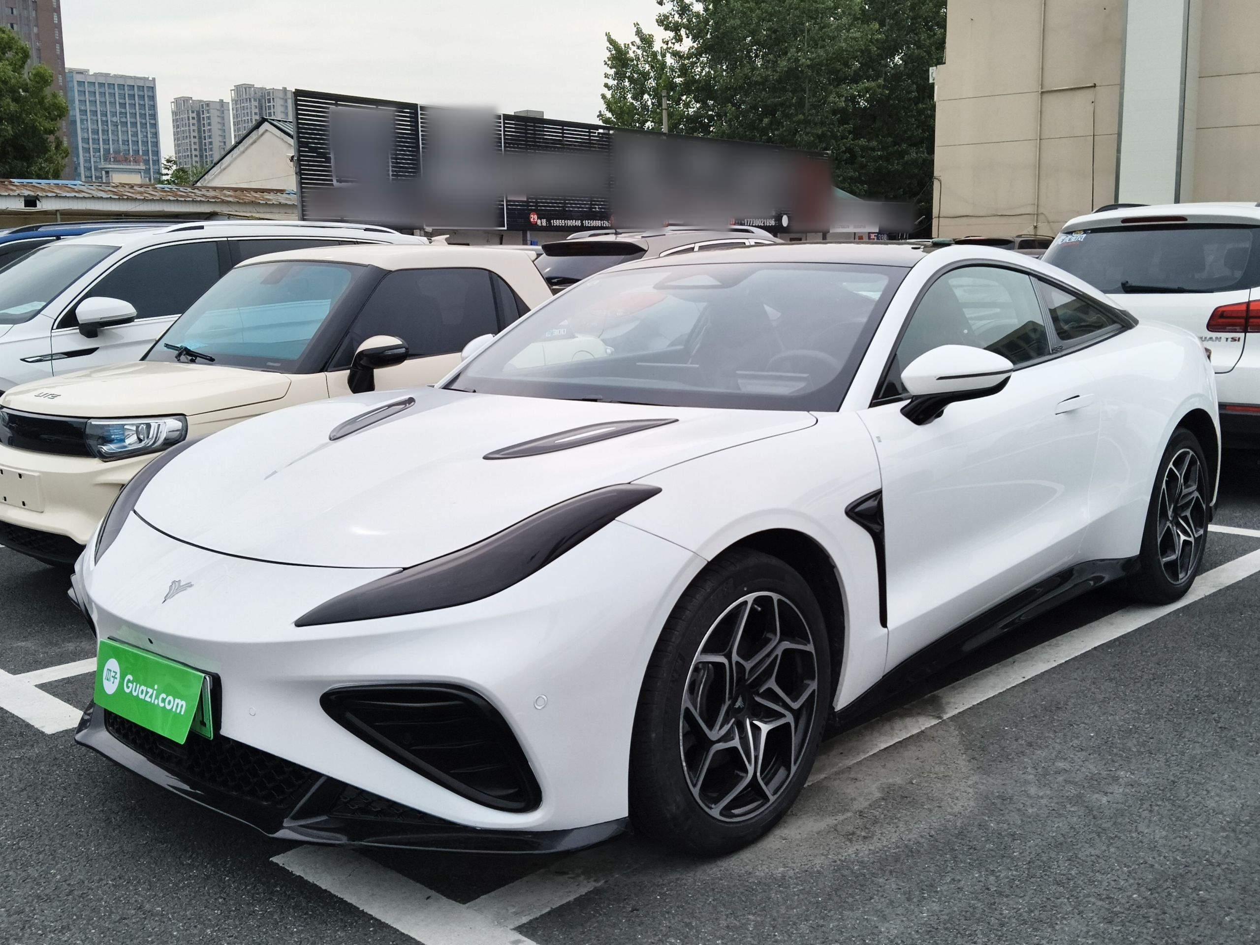 Sous le capot