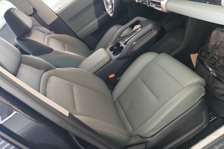 Used iCAR 03 2024 472km Four-Wheel Drive Long-Range Version Right Front Seat