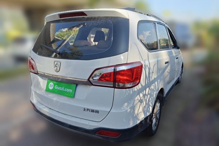 Used Baojun 730 2014 1.5L manual luxury trim 7 seats Rear Right 45 Deg