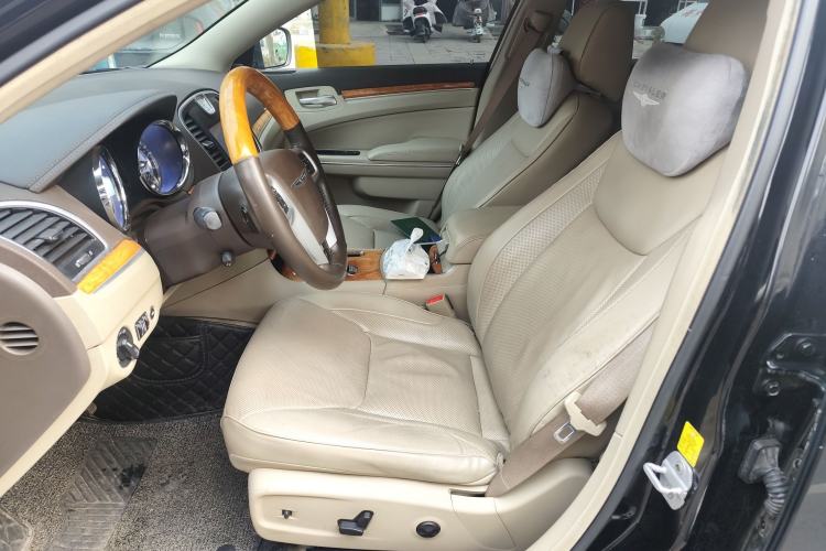 Used Chrysler 300C 2013 3.6L Luxury Edition
