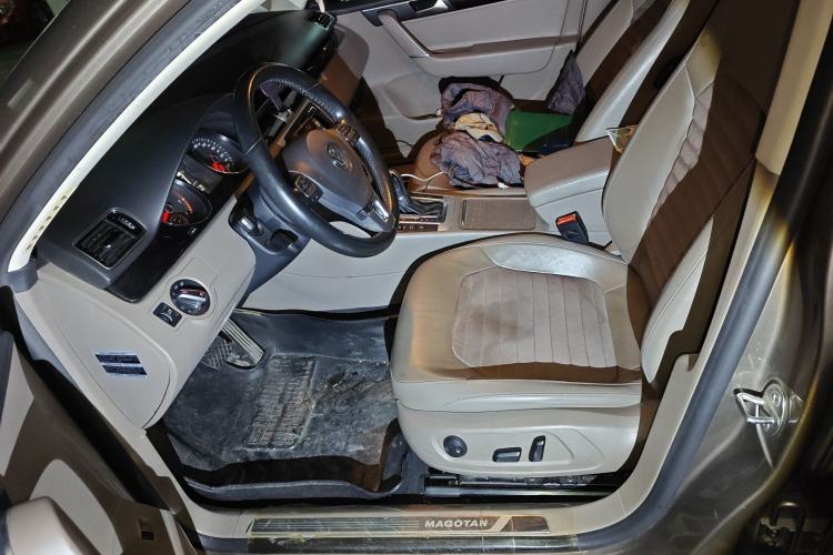 Used Volkswagen Magotan 2013 1.8TSI Luxury Model