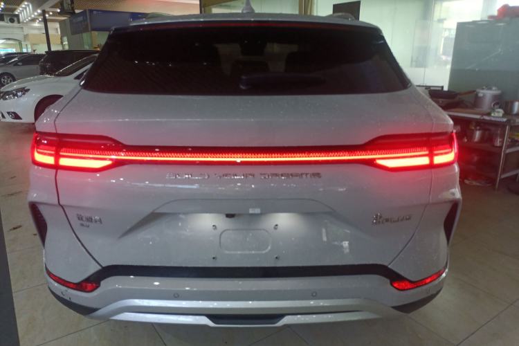 Used BYD Song PLUS New Energy 2024 Honor Edition EV 520km Premium Model
