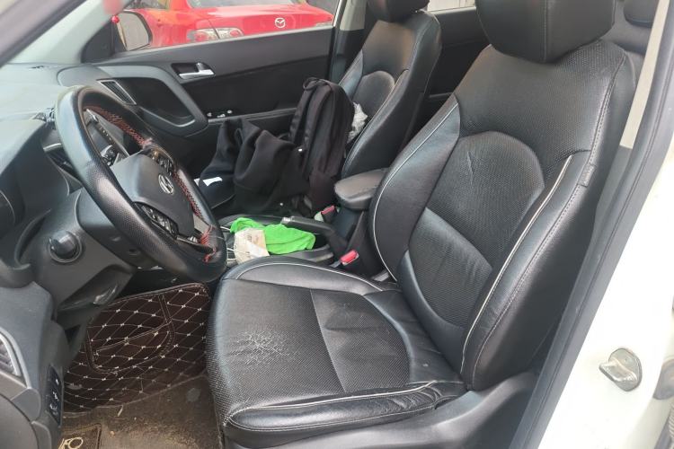 Used Hyundai ix25 2015 2.0L Automatic Two-Wheel Drive Intelligent GLS