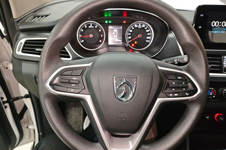 Used Baojun 730 2019 1.5T CVT Fashion Model 7 Seats China VI Emission Standard Steering Wheel