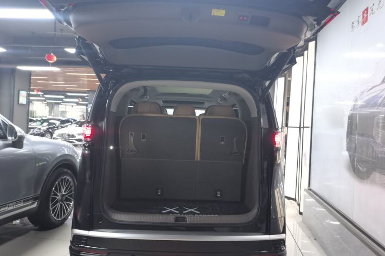 Used Denza D9 2022 DM-i 970 Four-Wheel Drive Prestige Model