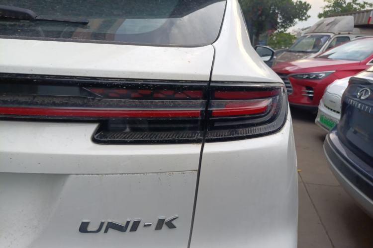 Used Changan UNI-K iDD 2024 ZhiDian iDD 1.5T 135km Smart Leading Model