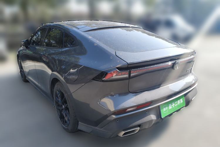 Used Changan UNI-V 2025 1.5T 500Bar Prestige Version