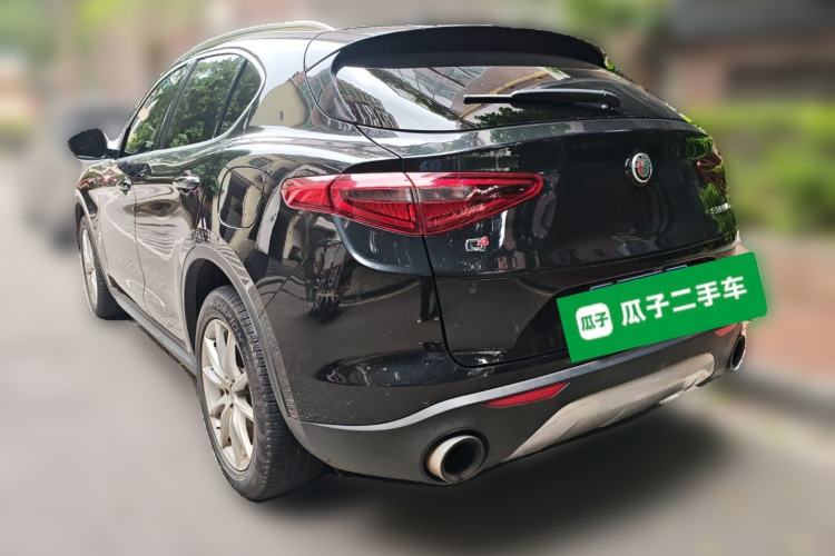 Used Alfa Romeo Stelvio 2017 2.0T 200HP Luxury Edition Rear Left 45 Deg