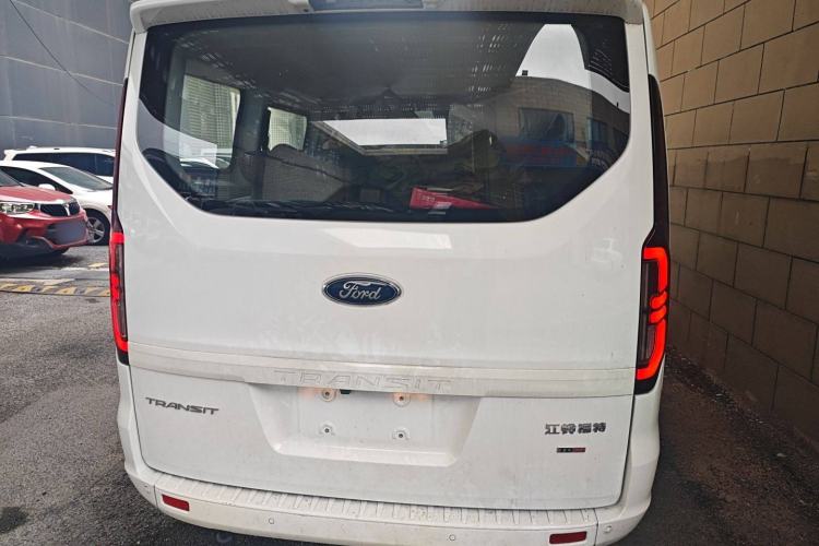 Used Ford Transit 2023 2.0T Diesel Manual Multifunction Commercial Vehicle Short Wheelbase Low Roof 5/6 Seats
