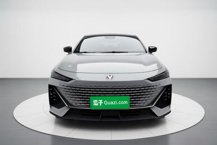 Used CHANGAN UNI-V 2022 1.5T Prestige Version Front