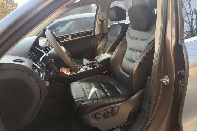 Used Volkswagen Touareg 2011 3.0 TSI Standard Version