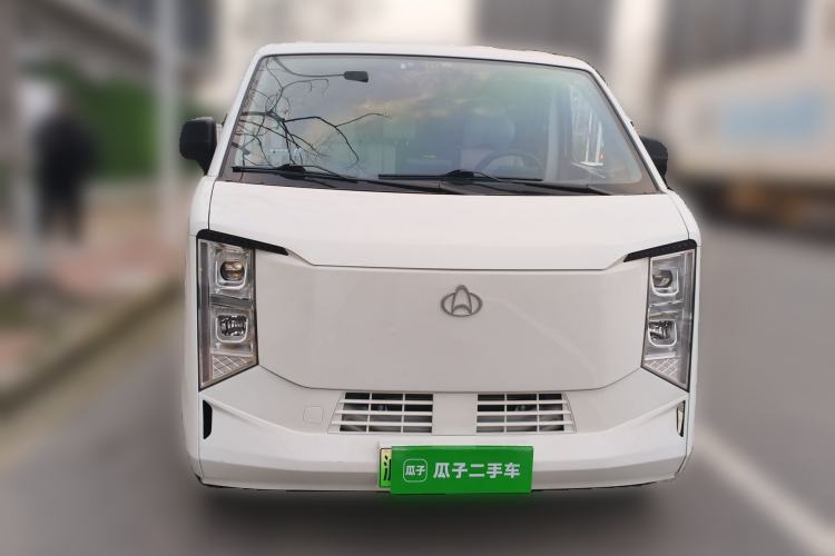 Used CHANGAN KUAYUE Starlight EV 2025 Model 3-Passenger Van, 350 km, Luxury Edition Front