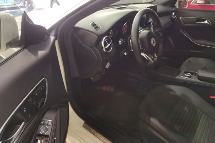Used Mercedes-Benz CLA 2015 CLA 220 4MATIC Driver Seat