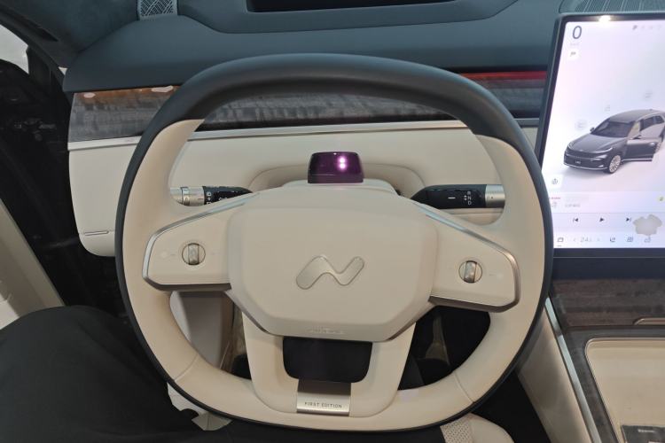 Used ONVO Luxeed L90 2025 Model—Max Six-Seater Version